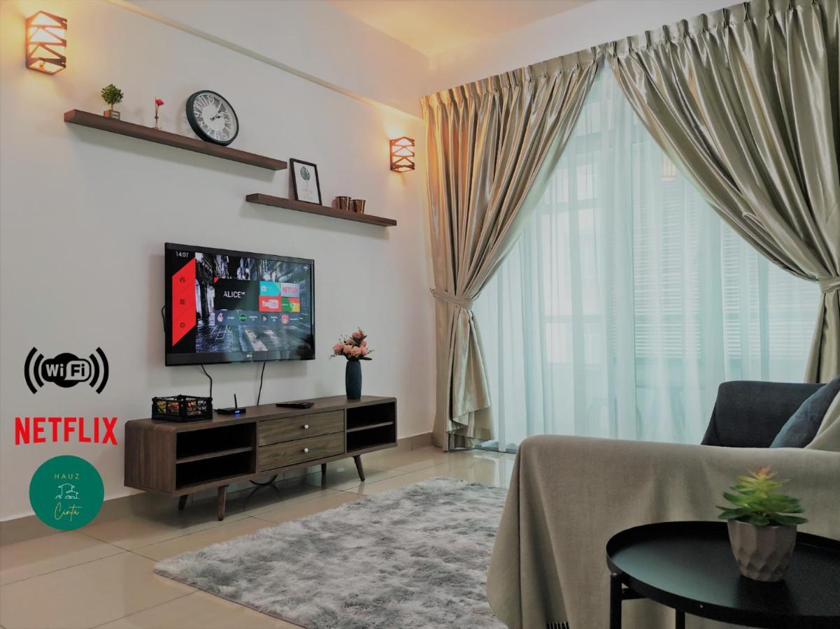 Mount Austin Wifi Netflix @hauz Cinta *