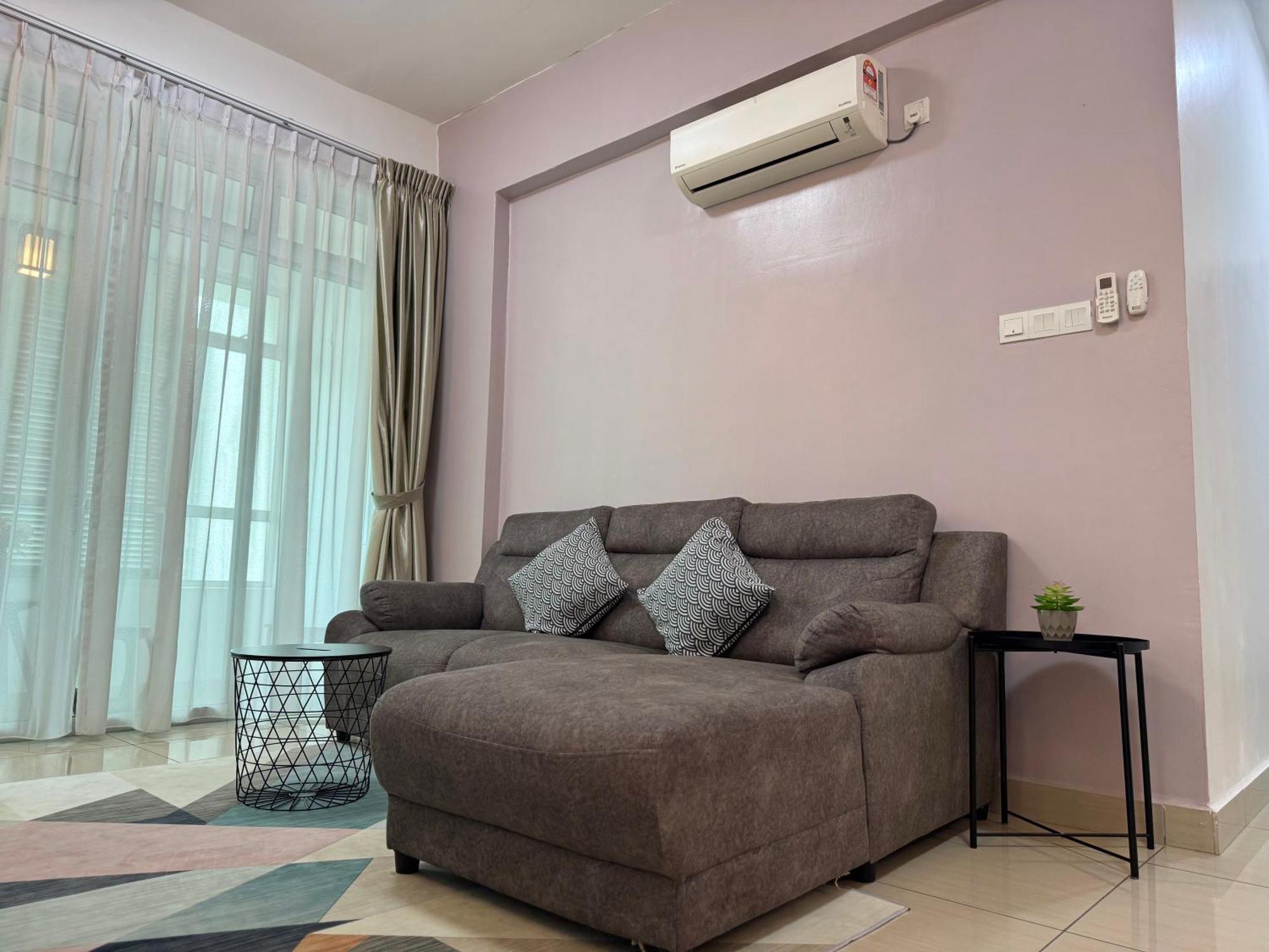 Apartment Mount Austin Wifi Netflix @hauz Cinta Johor Bahru