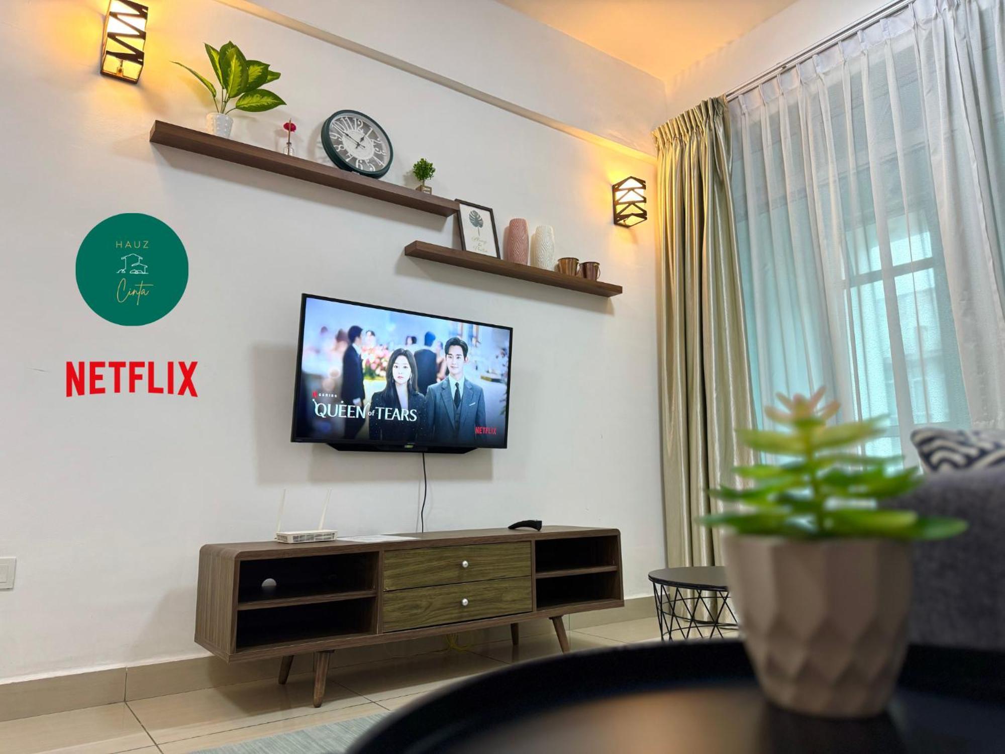 Mount Austin Wifi Netflix @hauz Cinta
